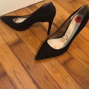 Sam Edelman black suede pumps